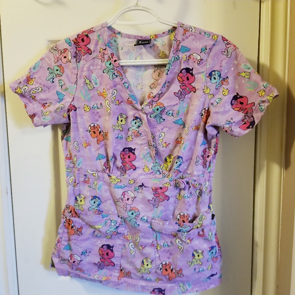 Scrub top tokidoki by koi